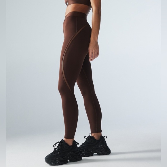 Savage X Fenty Flow High-Waist Trimmed Leggings (Size L) - Picture 3 of 16